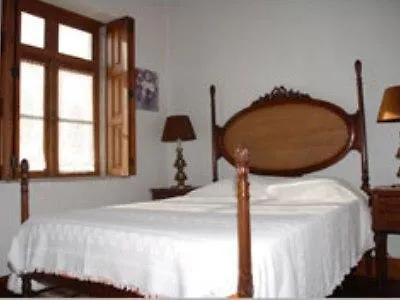 Alojamento de Acomodação e Pequeno-almoço Casa Dos Lagos - 3*