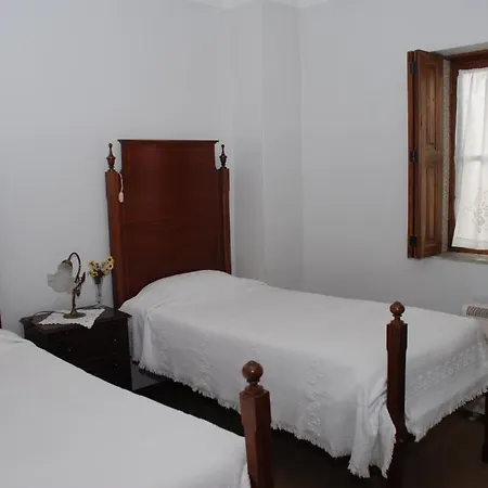 Alojamento de Acomodação e Pequeno-almoço Casa Dos Lagos -