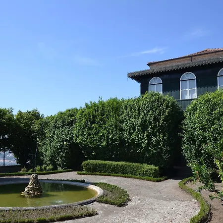 Alojamento de Acomodação e Pequeno-almoço Casa Dos Lagos - 3*